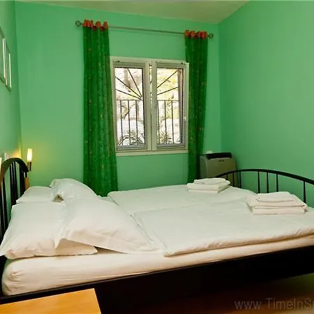 Hoja Villa